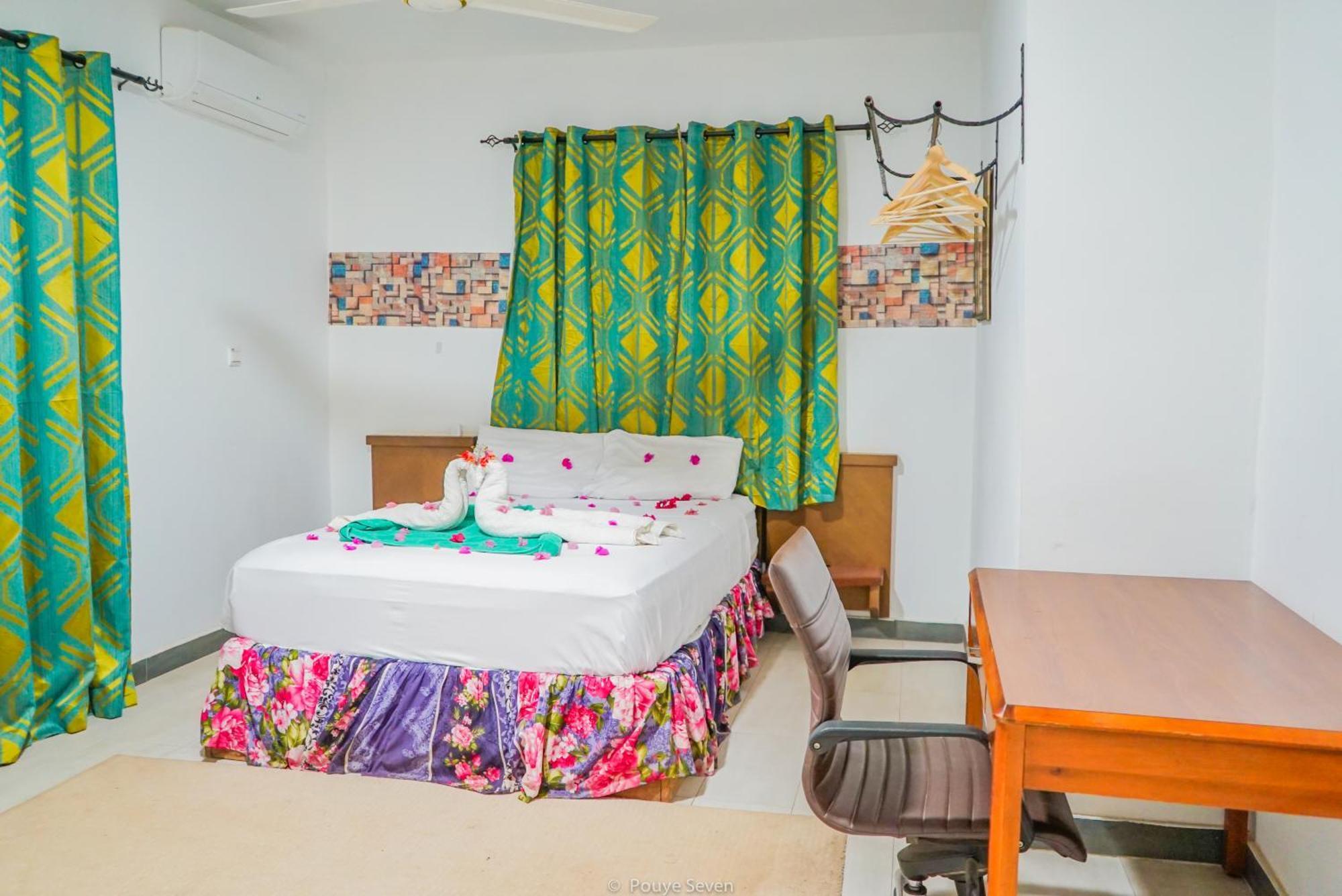 Mgm Apartments Gambia Kololi Ngoại thất bức ảnh